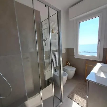 La Finestra Sul Mare Apartment *