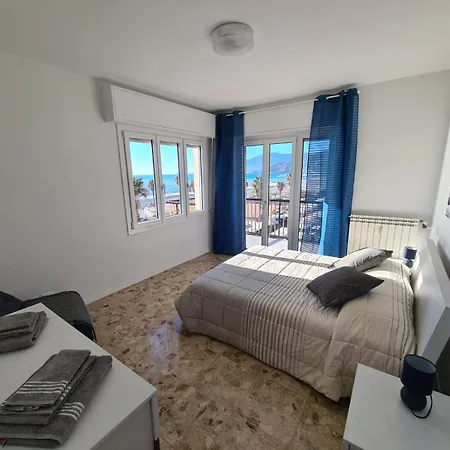 La Finestra Sul Mare *