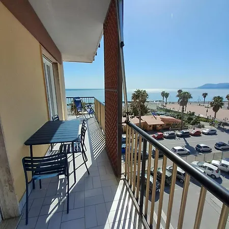 דירה La Finestra Sul Mare ונטימיגליה