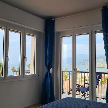 Apartment La Finestra Sul Mare