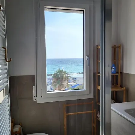 Lägenhet La Finestra Sul Mare