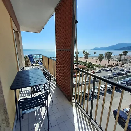 דירה La Finestra Sul Mare ונטימיגליה